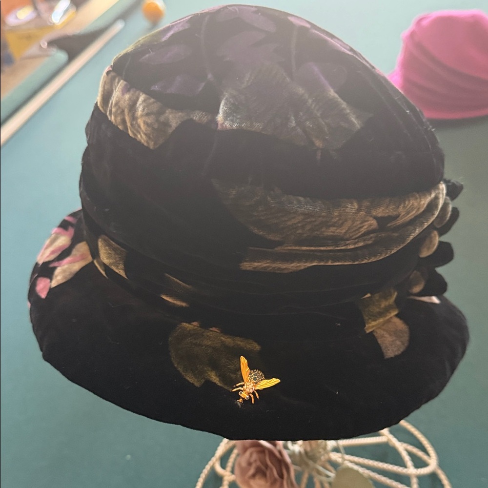 Chic Black Floral Women's Hat